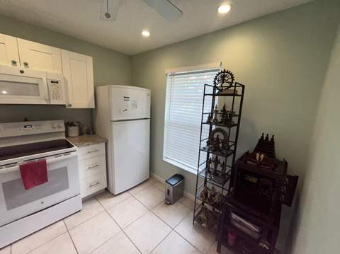 878 Worcester Lane, Lake Worth FL - photo 6 of 25