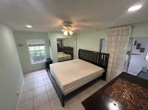 878 Worcester Lane, Lake Worth FL - photo 11 of 25