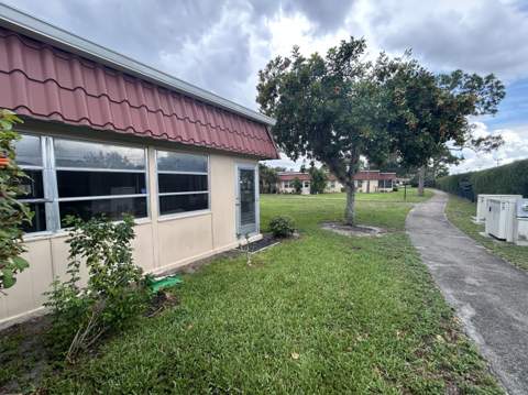 878 Worcester Lane, Lake Worth FL - photo 19 of 25
