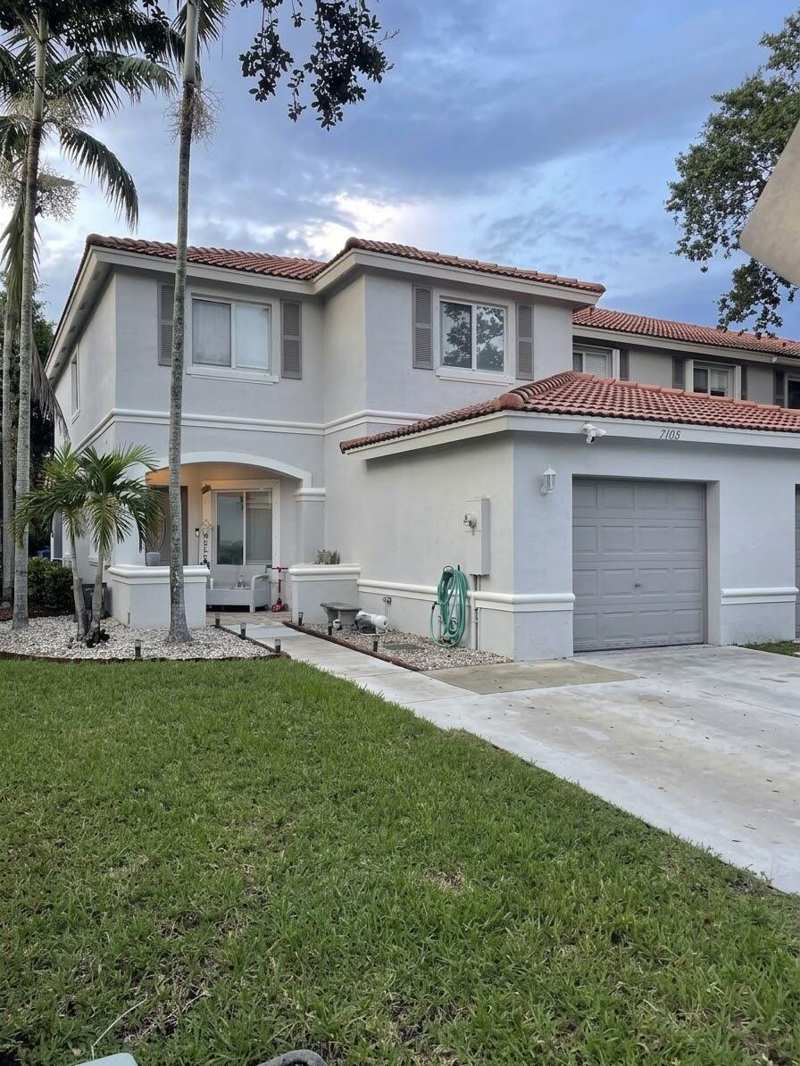 4 bedroom Townhouse at 7108 Hawks Nest Terrace, North County Pud 2, Riviera Beach — photo 1