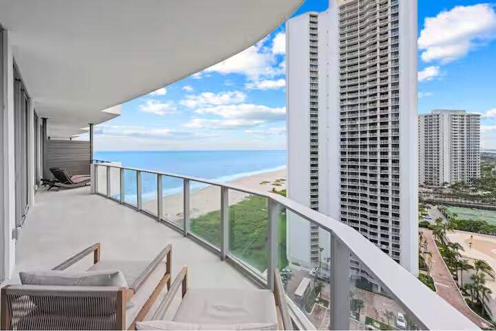 2 bedroom Condominium at 3100 N Ocean Drive, Amrit Ocean Resort Condo, Singer Island — photo 4