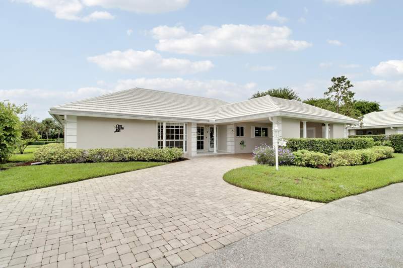 3 bedroom Single Family Residence at 442 French Royale Circle, French Royale Villas, Atlantis — photo 3