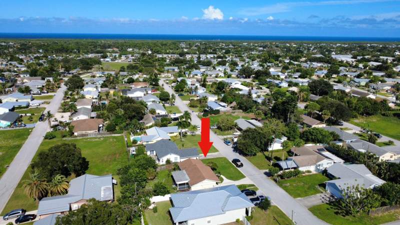 2 bedroom Single Family Residence at 7389 SE Flamingo Way, Hobe Heights, Hobe Sound — photo 3