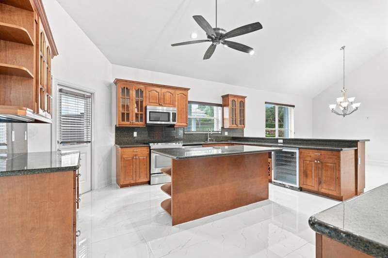 3 bedroom Single Family Residence at 6799 Augusta Court, Villas Of Ironhorse, West Palm Beach — photo 4