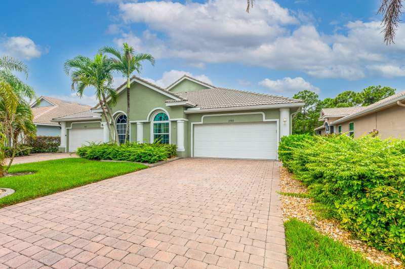 3 bedroom Villa at 590 NW Red Pine Way, Jensen Beach Country Club, Jensen Beach — photo 2