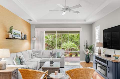 590 NW Red Pine Way, Jensen Beach FL - photo 6 of 43