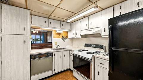 4311 Crystal Lake Drive #110, Deerfield Beach FL - photo 6 of 13