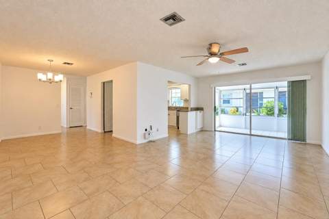 828 Timberview Drive #A, Fort Pierce FL - photo 10 of 35