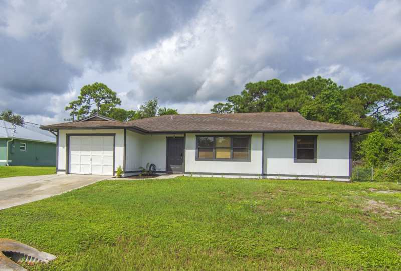 3 bedroom Single Family Residence at 5717 Birch Drive, Indian River Estates Unit 8, Fort Pierce — photo 1