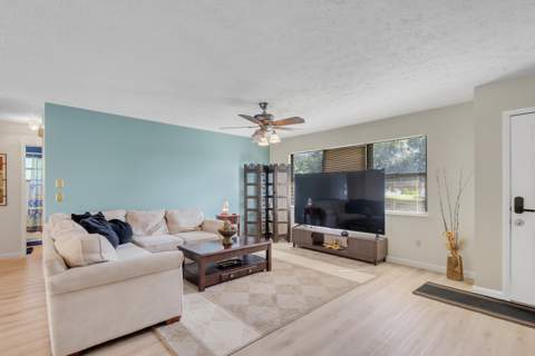 5717 Birch Drive, Fort Pierce FL - photo 6 of 30