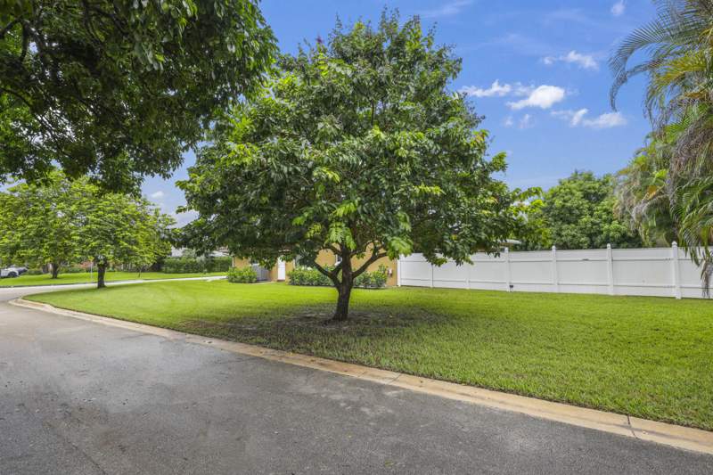 3 bedroom Single Family Residence at 992 NW 83rd Drive, Ramblewood South, Coral Springs — photo 3