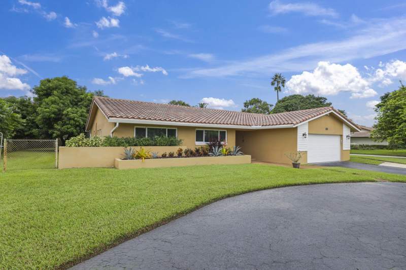 3 bedroom Single Family Residence at 992 NW 83rd Drive, Ramblewood South, Coral Springs — photo 5