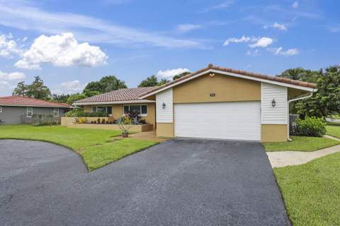 992 NW 83rd Drive, Coral Springs FL - photo 6 of 53