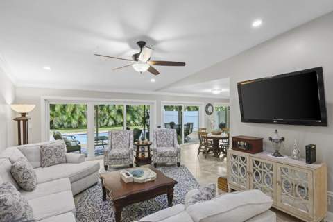 992 NW 83rd Drive, Coral Springs FL - photo 8 of 53