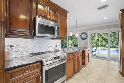 992 NW 83rd Drive, Coral Springs FL - photo 16 of 53