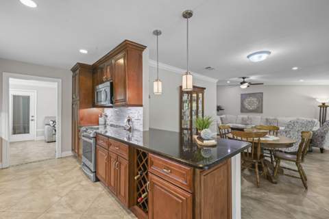 992 NW 83rd Drive, Coral Springs FL - photo 18 of 53