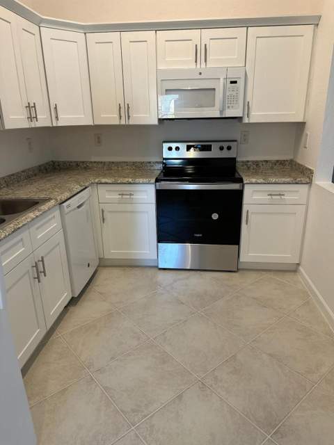 5845 Eagle Cay Circle, Coconut Creek FL - photo 10 of 43