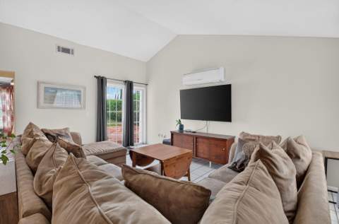5504 Courtney Circle, Boynton Beach FL - photo 7 of 49