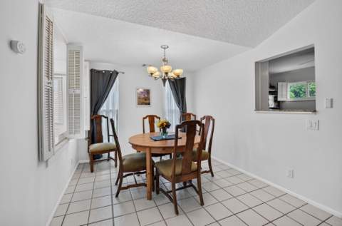 5504 Courtney Circle, Boynton Beach FL - photo 11 of 49