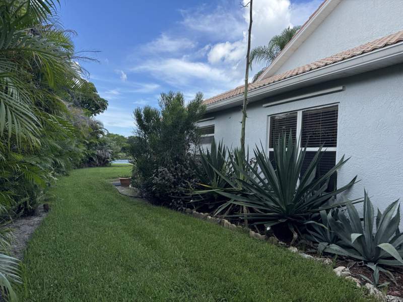 3 bedroom Single Family Residence at 6020 SE Walkers Cay Court, Emerald Lakes, Stuart — photo 4