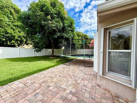 3609 Newport Avenue, Boynton Beach FL - photo 11 of 22