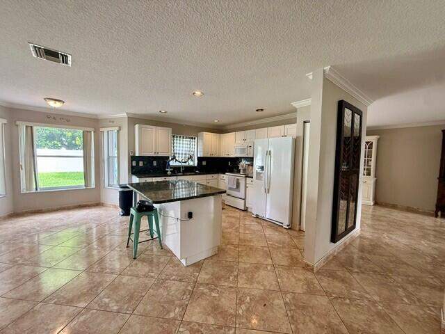 3 bedroom Single Family Residence at 3609 Newport Avenue, Nautica Sound 1, Boynton Beach — photo 4