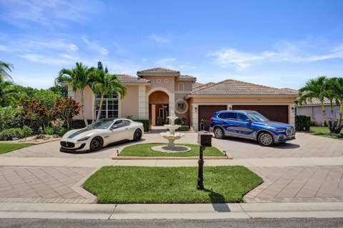 2933 E Fontana Court, Royal Palm Beach FL - photo 8 of 124