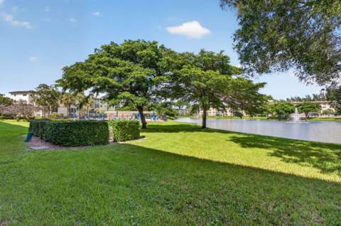 1804 Eleuthera Point #J1, Coconut Creek FL - photo 20 of 25