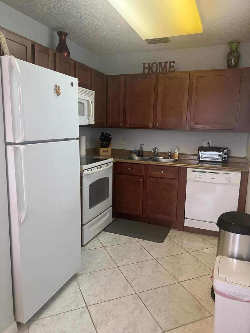 1 bedroom Condominium at 26 Lake Vista Trail #105, Vista St Lucie Buildings 9 Thru 20, Port St. Lucie — photo 3
