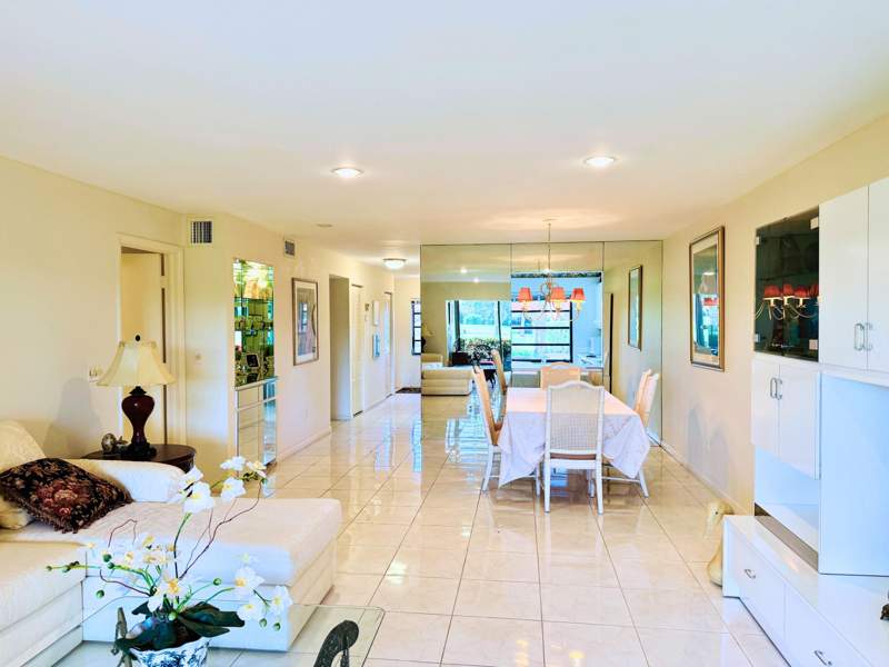 2 bedroom Condominium at 8410 Casa Del Lago #E, Fairways Of Boca Lago Condo, Boca Raton — photo 4