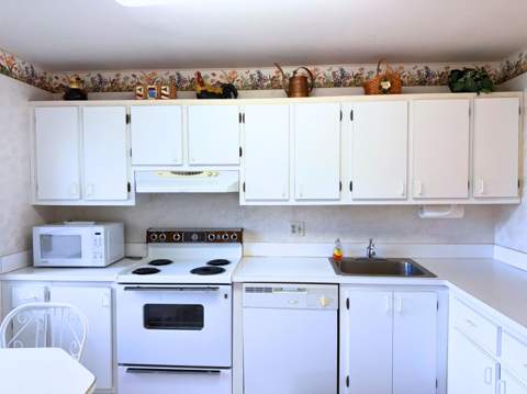 8410 Casa Del Lago #E, Boca Raton FL - photo 12 of 39
