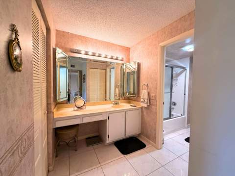 8410 Casa Del Lago #E, Boca Raton FL - photo 22 of 39