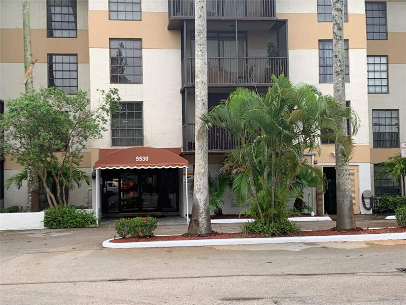 2 bedroom Condominium at 5530 NW 44th Street #311C, Inverwood Condo, Lauderhill — photo 2