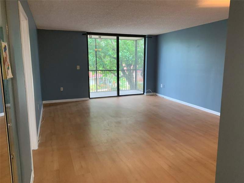 2 bedroom Condominium at 5530 NW 44th Street #311C, Inverwood Condo, Lauderhill — photo 3