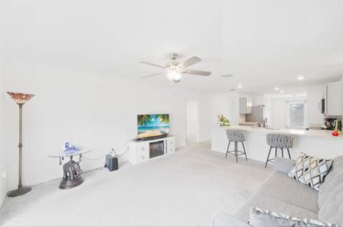 684 SE Crescent Avenue, Port St. Lucie FL - photo 20 of 41