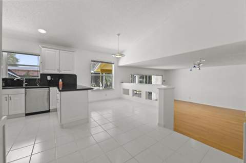 7461 Anadale Circle, Lake Worth FL - photo 18 of 50