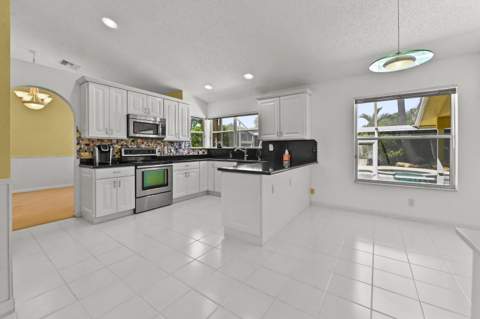 7461 Anadale Circle, Lake Worth FL - photo 17 of 50
