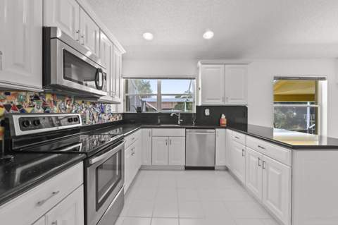 7461 Anadale Circle, Lake Worth FL - photo 16 of 50
