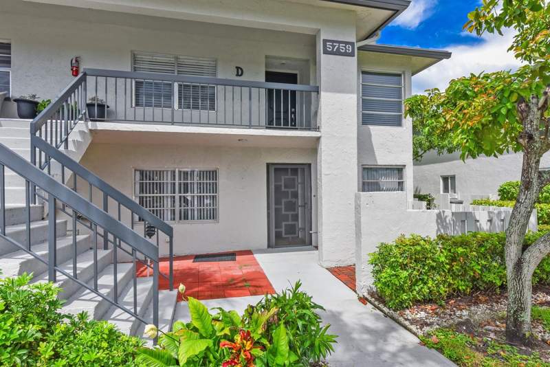 2 bedroom Condominium at 5759 Phoenix Palm Court #C, Palm Greens At Villa Del Ray Condo II, Delray Beach — photo 3