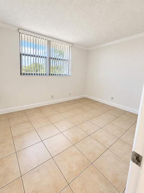 112 Lake Emerald Drive #203, Oakland Park FL - photo 24 of 25