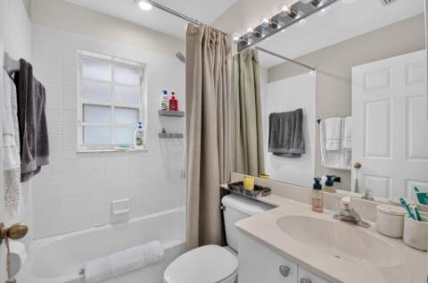 8285 Via Di Veneto, Boca Raton FL - photo 13 of 38