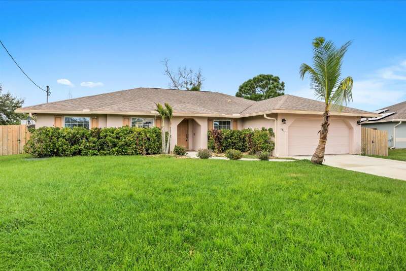 4 bedroom Single Family Residence at 5835 W Dooley Circle, Port St Lucie Section 46 1st Replat, Port St. Lucie — photo 3