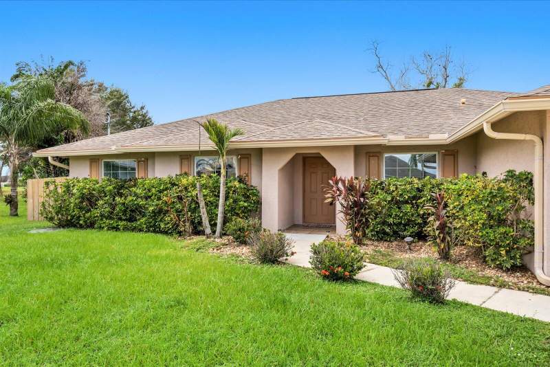 4 bedroom Single Family Residence at 5835 W Dooley Circle, Port St Lucie Section 46 1st Replat, Port St. Lucie — photo 4