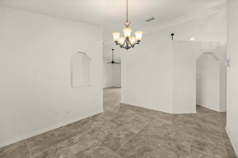 5835 W Dooley Circle, Port St. Lucie FL - photo 11 of 43