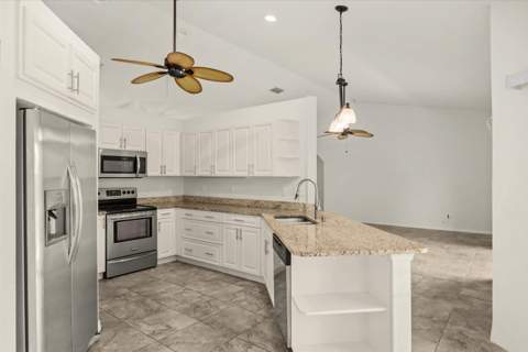 5835 W Dooley Circle, Port St. Lucie FL - photo 13 of 43