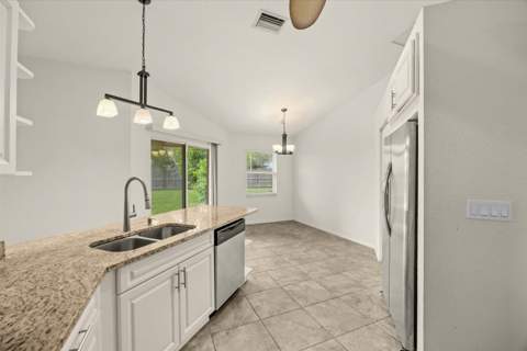 5835 W Dooley Circle, Port St. Lucie FL - photo 15 of 43