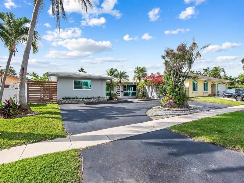 3 bedroom Single Family Residence at 300 SE 10th Street, Cypress Harbor 3rd Sec, Pompano Beach — photo 4
