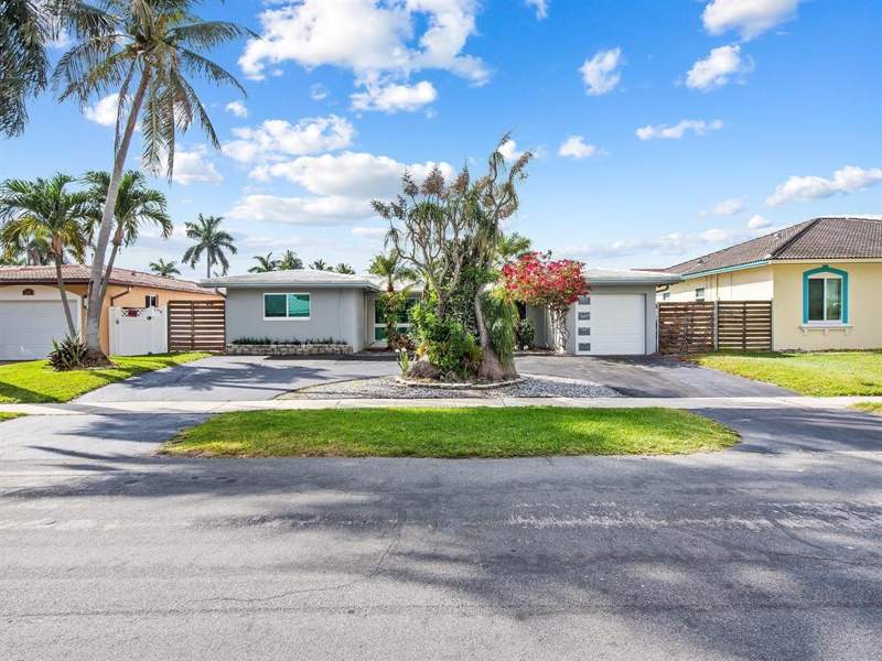 3 bedroom Single Family Residence at 300 SE 10th Street, Cypress Harbor 3rd Sec, Pompano Beach — photo 5