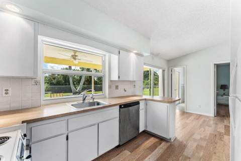 128 Sandpiper Avenue, Royal Palm Beach FL - photo 11 of 35