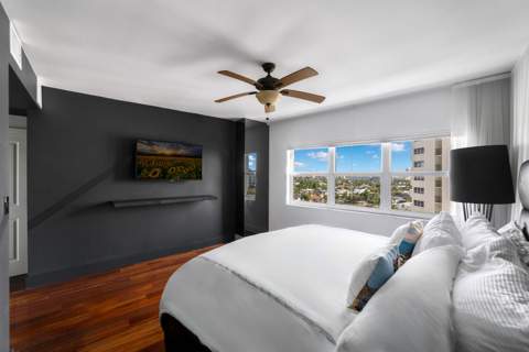 333 Sunset Drive #1005, Fort Lauderdale FL - photo 7 of 31